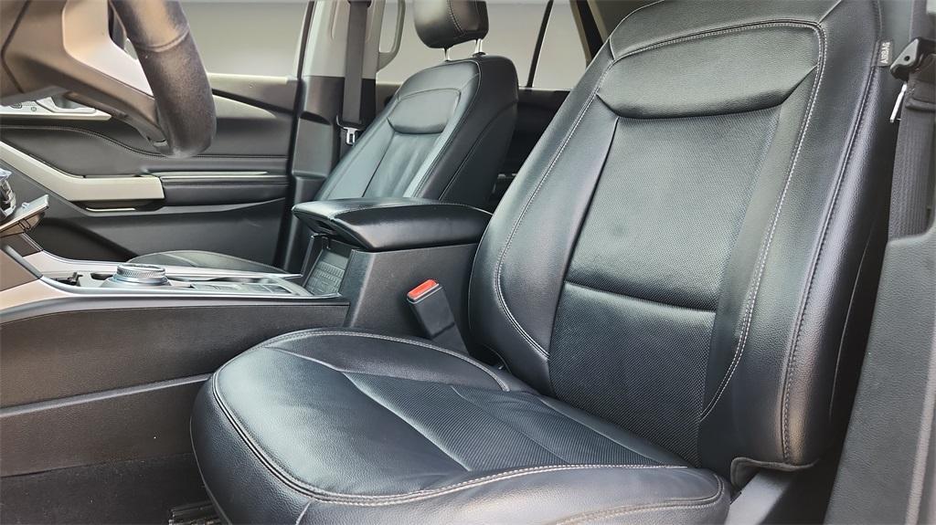 used 2021 Ford Explorer car, priced at $25,000