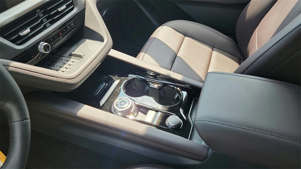 new 2025 Ford Explorer car, priced at $48,158