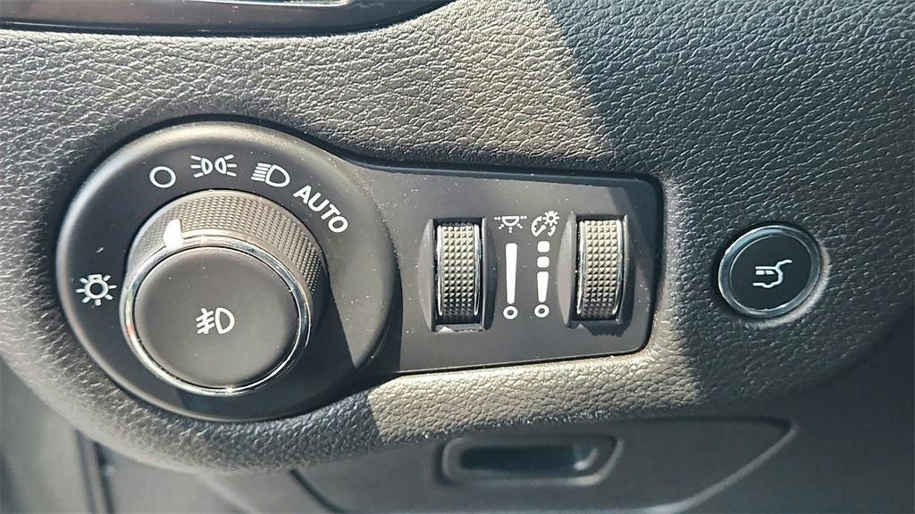 used 2023 Jeep Cherokee car, priced at $19,000