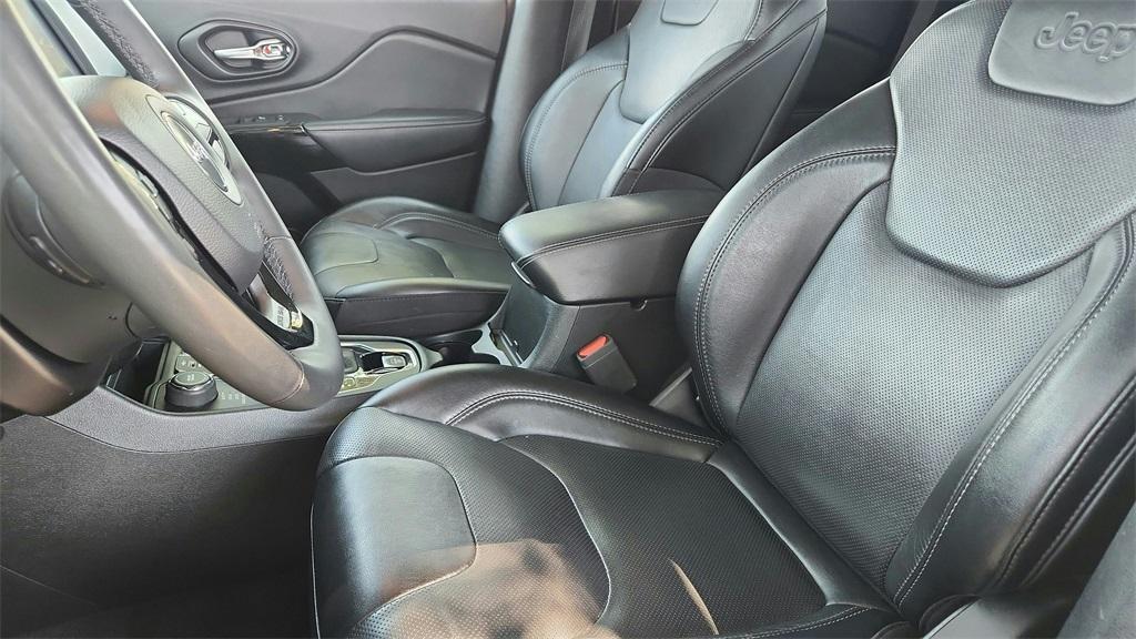used 2023 Jeep Cherokee car, priced at $19,000