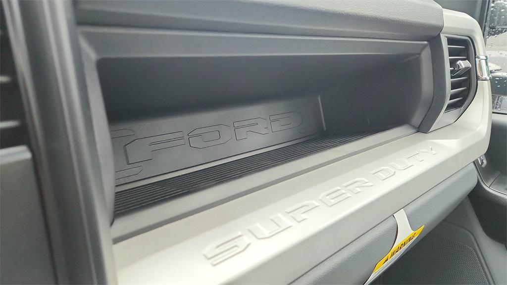 new 2025 Ford F-350 car, priced at $59,174