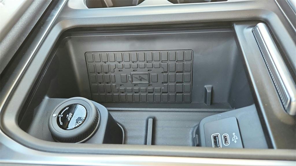 new 2025 Ford Expedition Max car, priced at $69,696