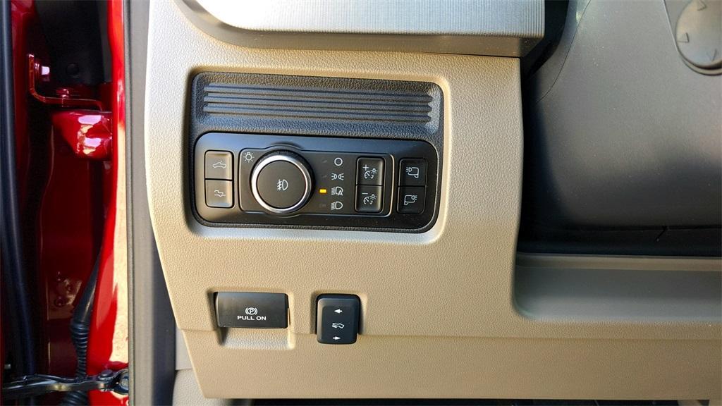 new 2025 Ford F-450 car, priced at $113,390