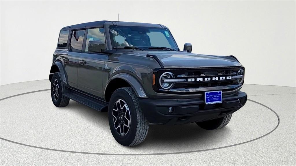 new 2025 Ford Bronco car, priced at $44,921