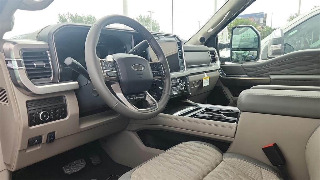new 2025 Ford F-450 car, priced at $112,565