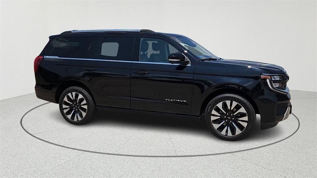 new 2025 Ford Expedition car, priced at $76,451