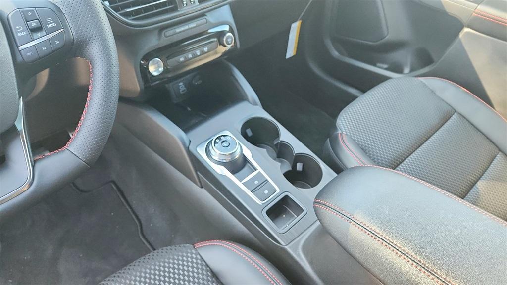 new 2025 Ford Escape car, priced at $30,250