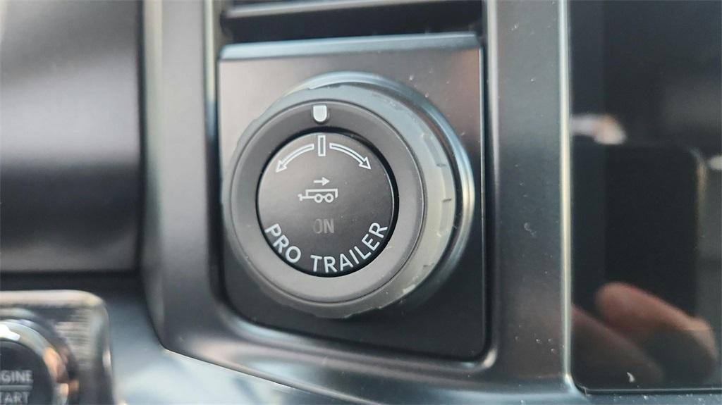 new 2025 Ford F-250 car, priced at $78,570