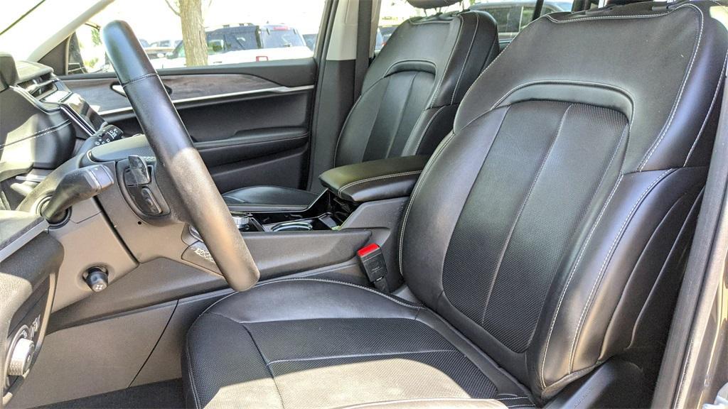used 2022 Jeep Grand Cherokee L car, priced at $24,000