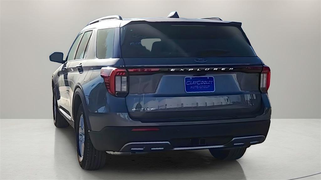 new 2025 Ford Explorer car, priced at $35,589