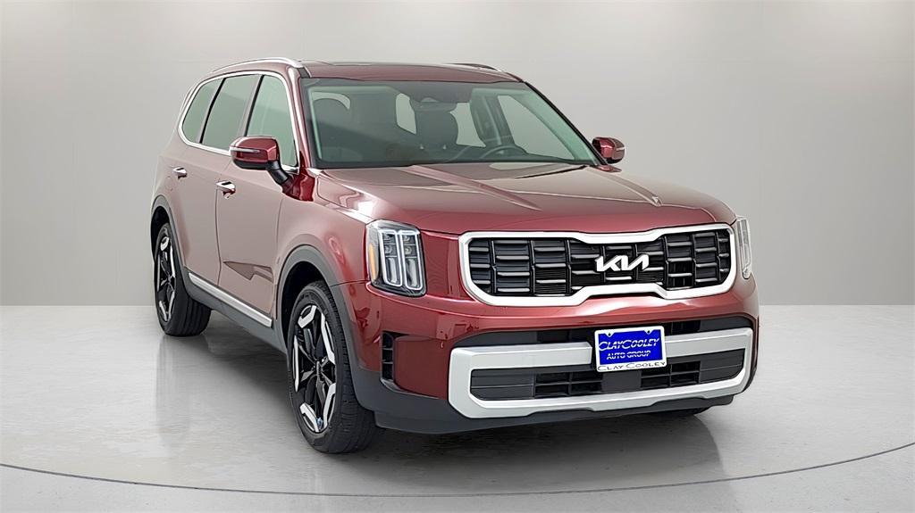used 2024 Kia Telluride car, priced at $32,000