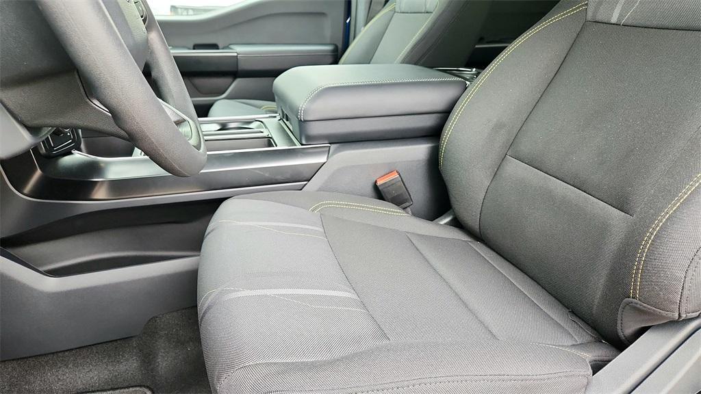 new 2025 Ford F-150 car, priced at $41,995