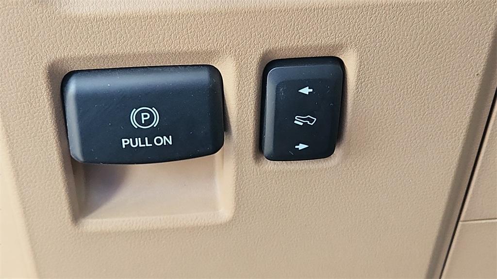 used 2022 Ford F-150 car, priced at $40,000