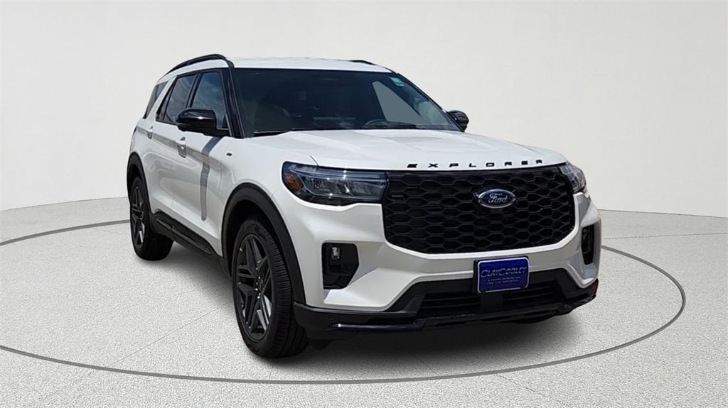 new 2025 Ford Explorer car, priced at $41,328