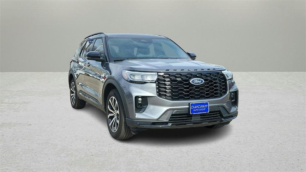 new 2025 Ford Explorer car, priced at $39,655