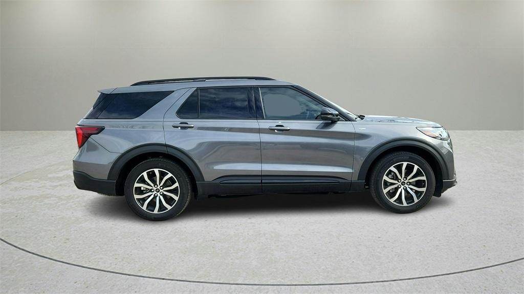new 2025 Ford Explorer car, priced at $39,655