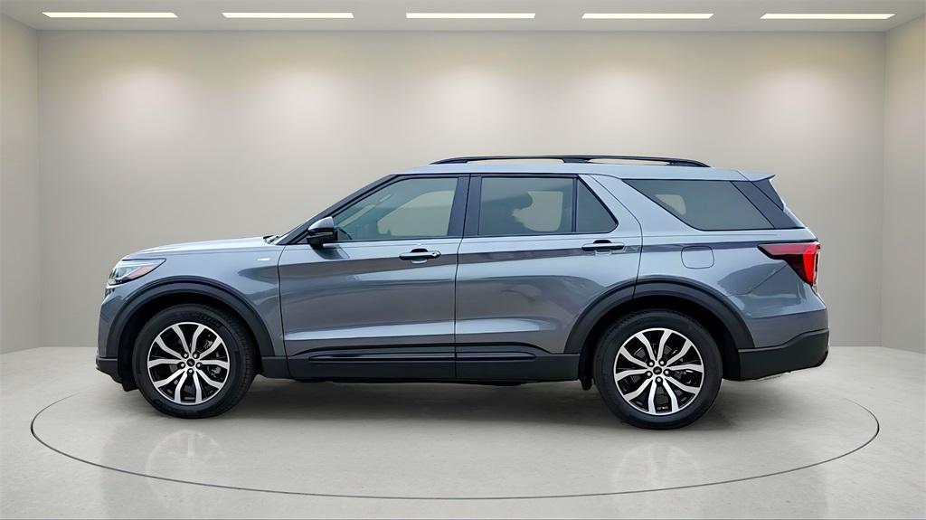 new 2025 Ford Explorer car, priced at $40,499