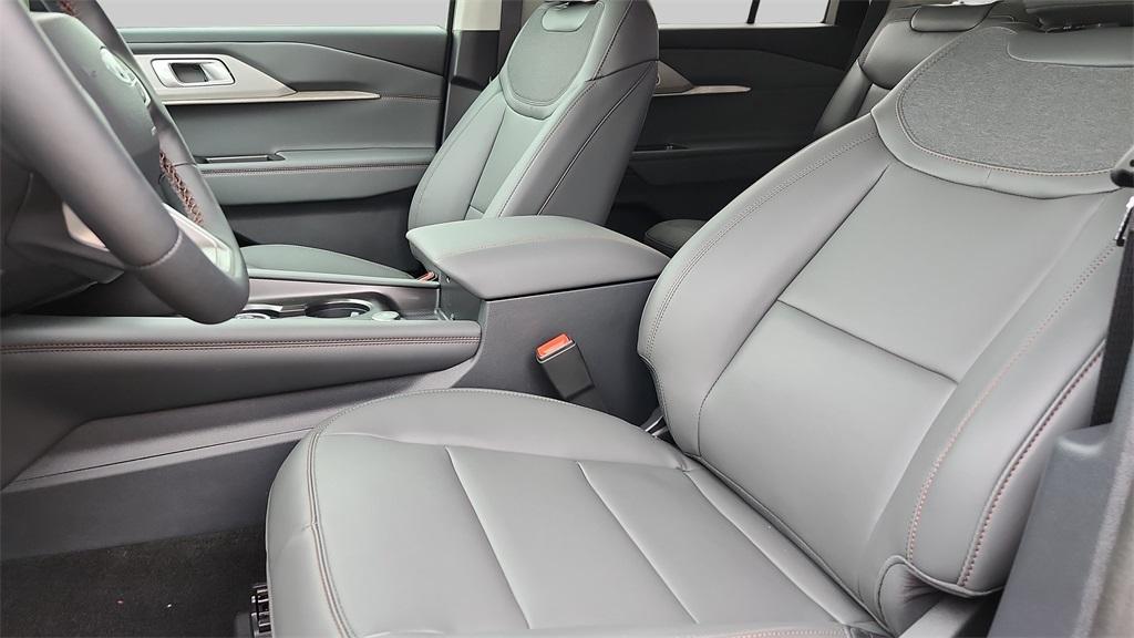 new 2025 Ford Explorer car, priced at $36,504