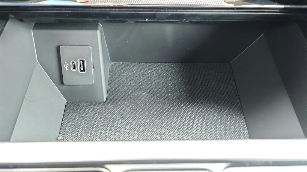 new 2025 Ford F-150 car, priced at $59,370