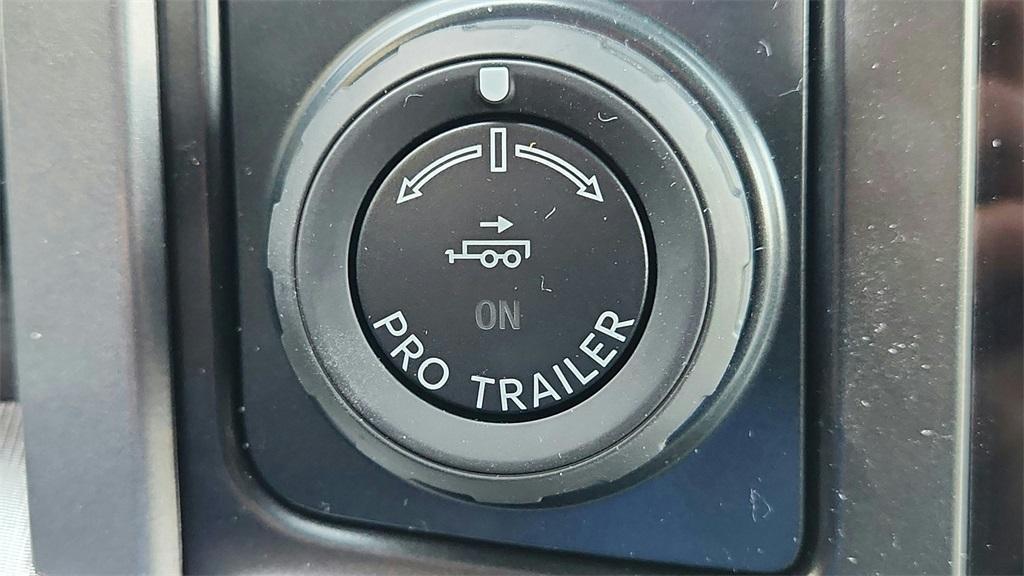 new 2025 Ford F-150 car, priced at $59,370