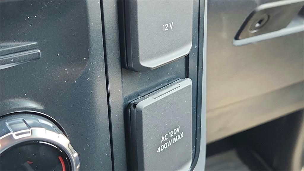 new 2025 Ford F-150 car, priced at $59,370