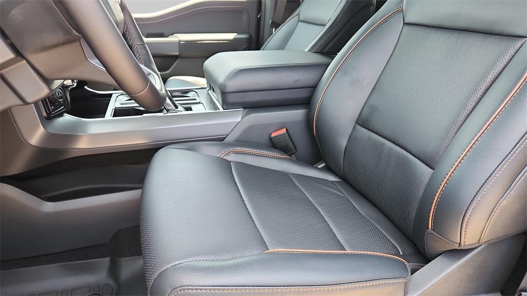 new 2025 Ford F-150 car, priced at $59,370