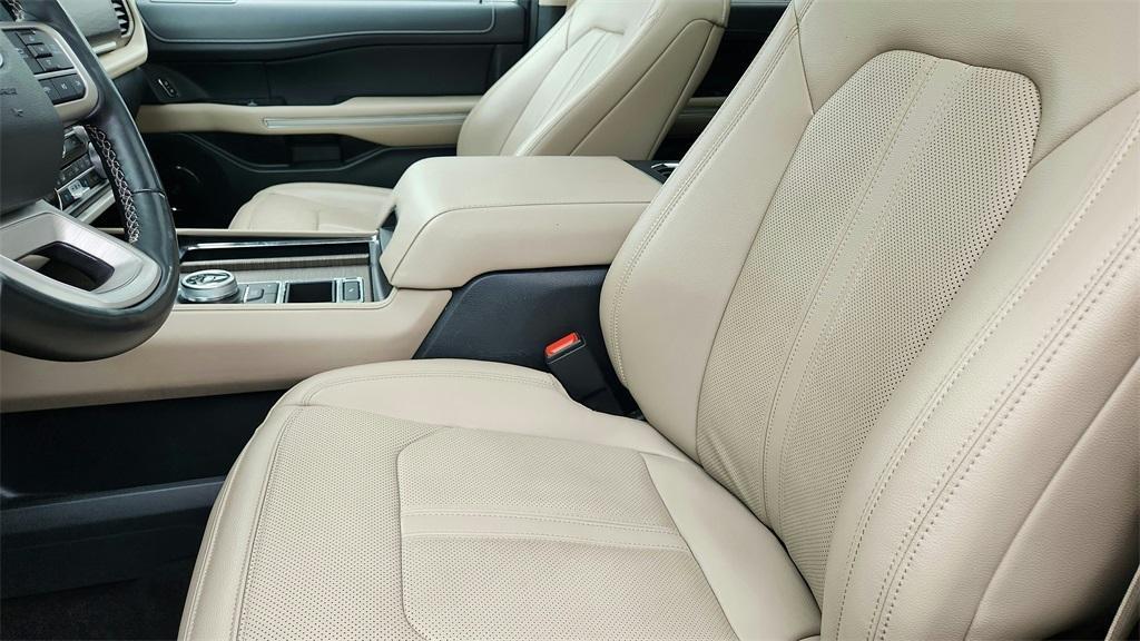 used 2023 Ford Expedition Max car, priced at $36,500