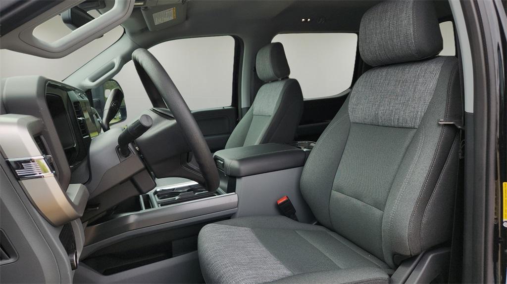 new 2025 Ford F-250 car, priced at $70,176