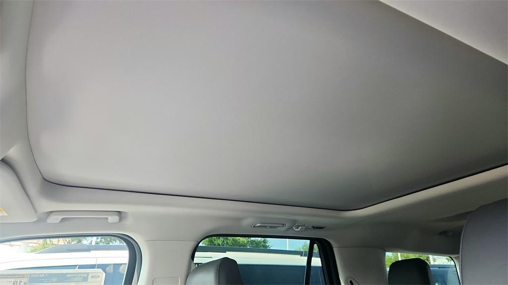new 2025 Ford Expedition car, priced at $65,109
