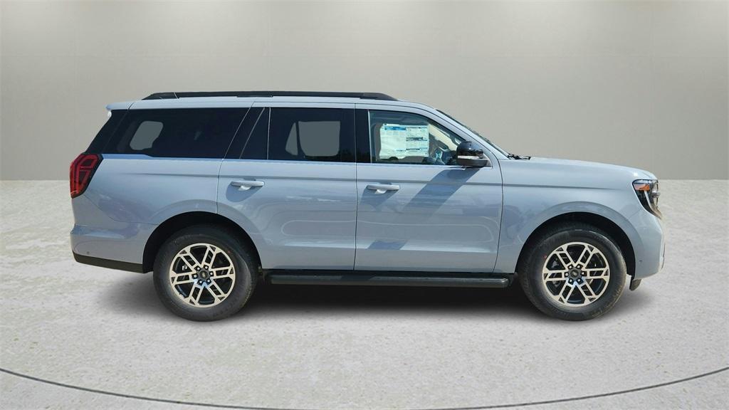 new 2025 Ford Expedition car, priced at $65,109