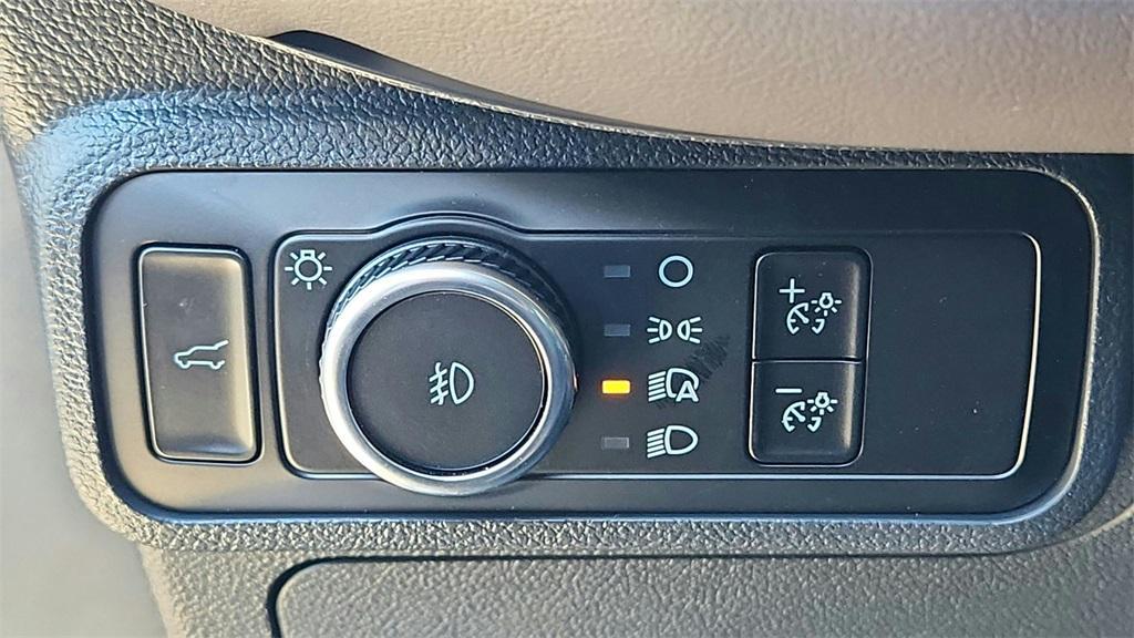 new 2025 Ford Explorer car, priced at $52,554