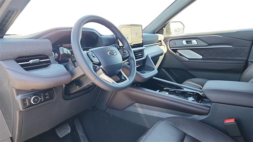 new 2025 Ford Explorer car, priced at $52,554