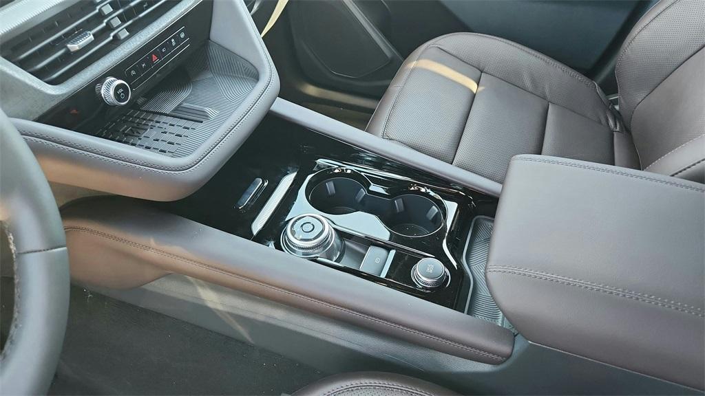 new 2025 Ford Explorer car, priced at $52,554