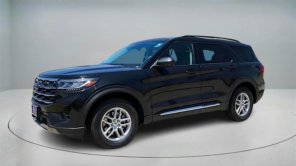new 2025 Ford Explorer car, priced at $34,064