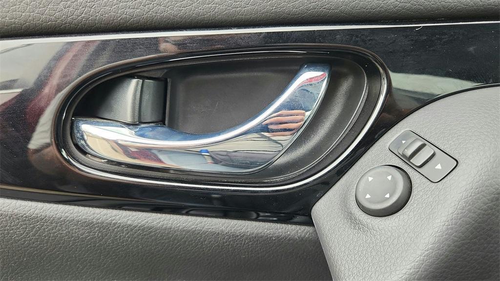 used 2022 Nissan Rogue Sport car, priced at $21,000
