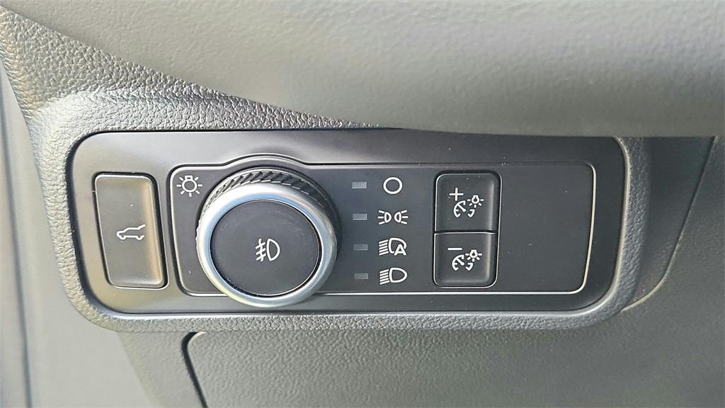 new 2025 Ford Explorer car, priced at $42,356