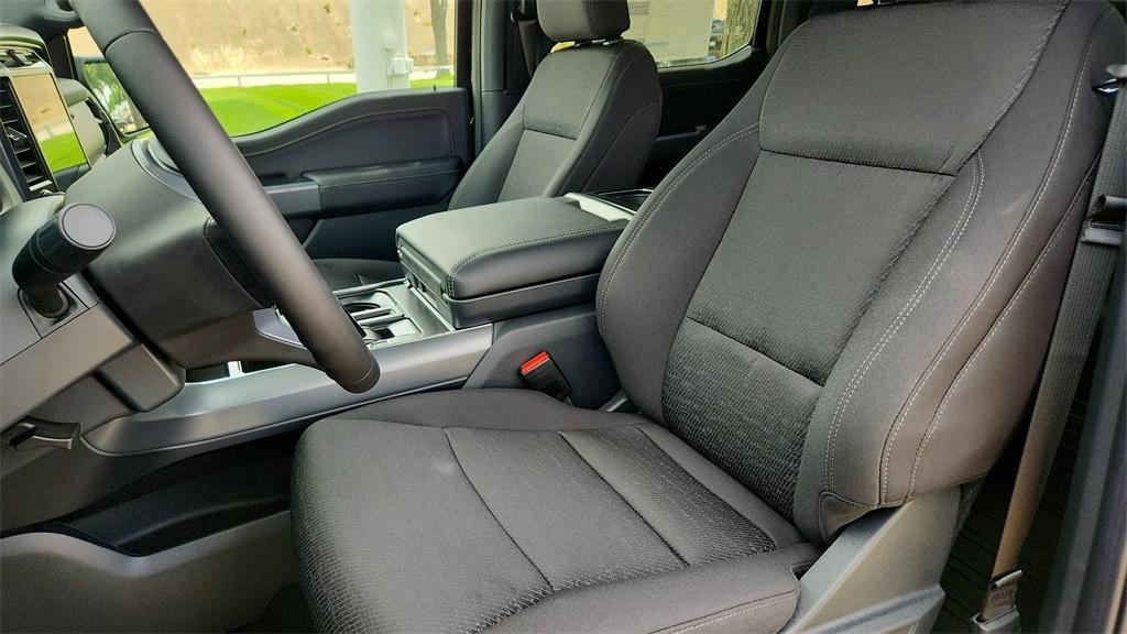 new 2025 Ford F-150 car, priced at $55,376