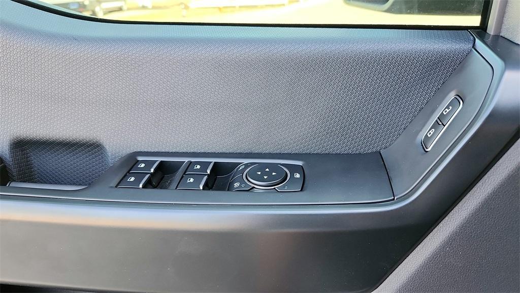 new 2025 Ford F-150 car, priced at $43,195