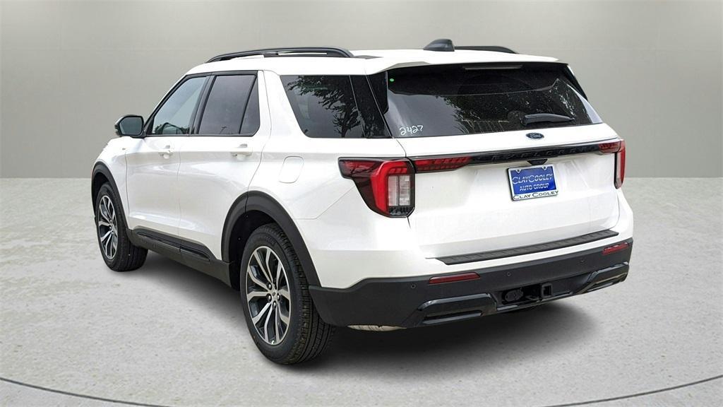 new 2025 Ford Explorer car, priced at $40,803