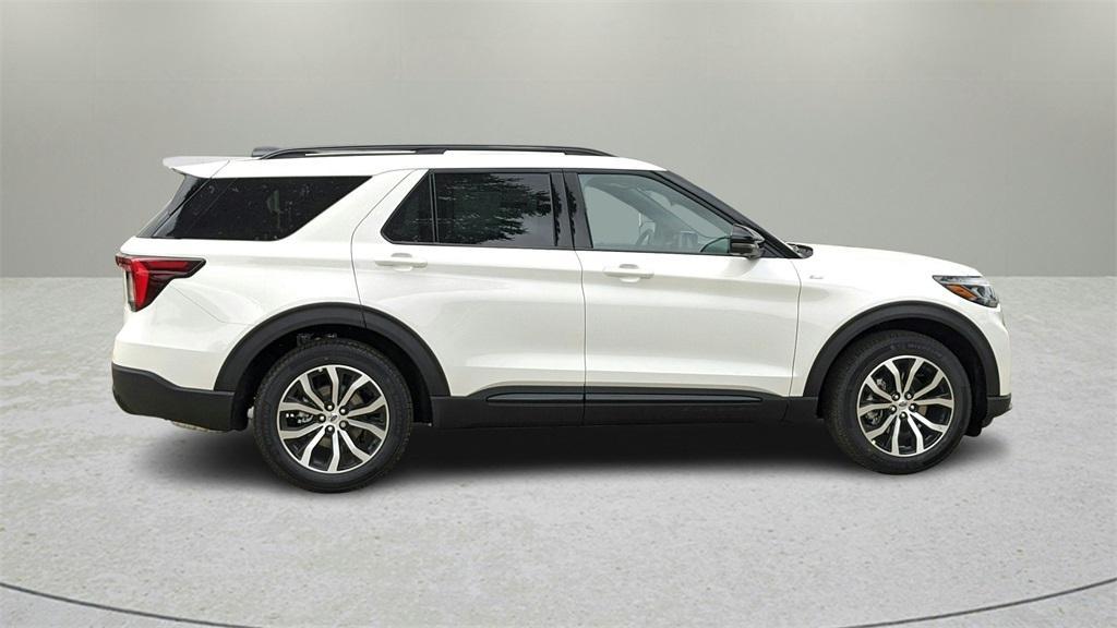 new 2025 Ford Explorer car, priced at $40,803