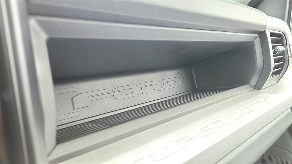 new 2025 Ford F-250 car, priced at $58,310
