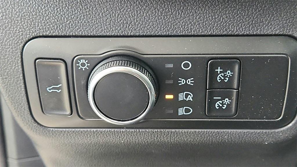 new 2025 Ford Escape car, priced at $25,135