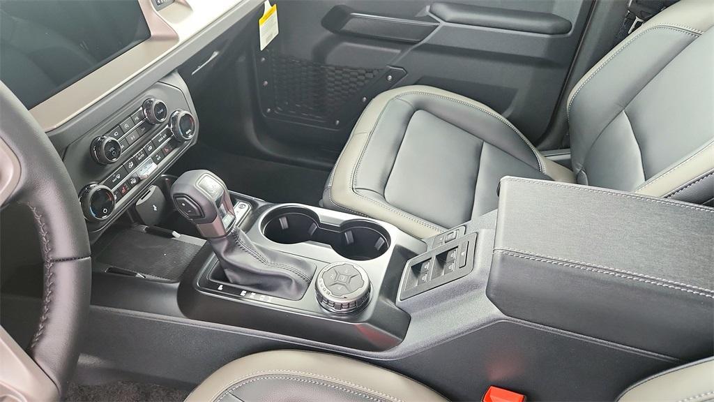 new 2025 Ford Bronco car, priced at $52,748
