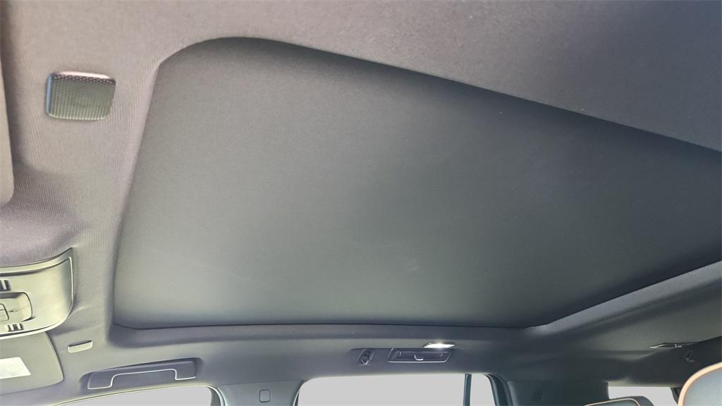 used 2024 GMC Yukon car, priced at $61,000