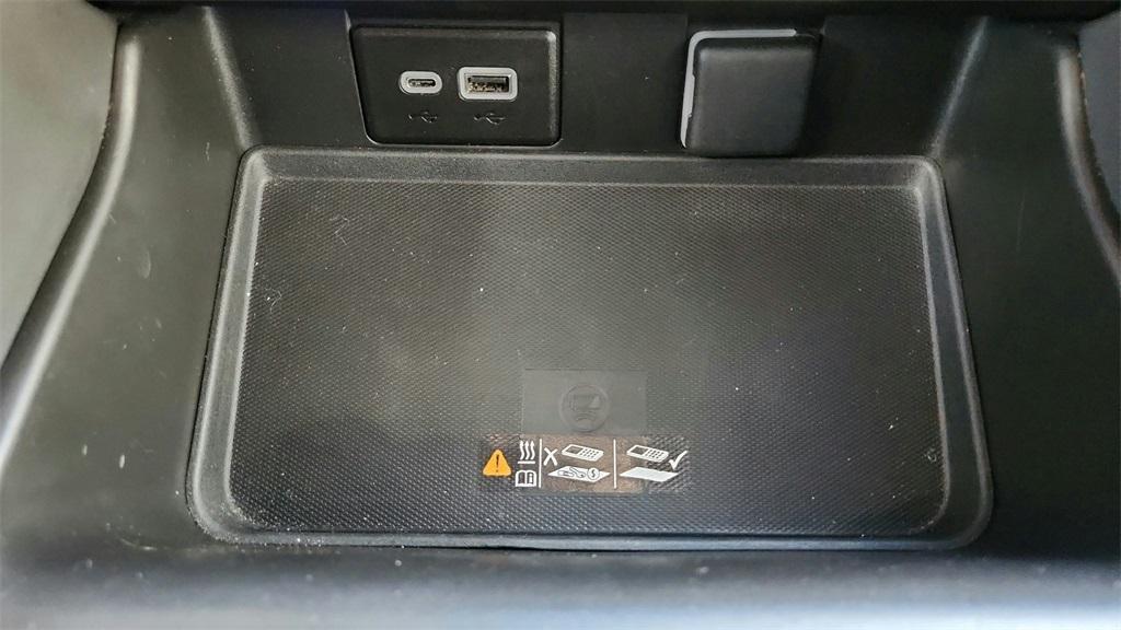 used 2024 GMC Yukon car, priced at $61,000