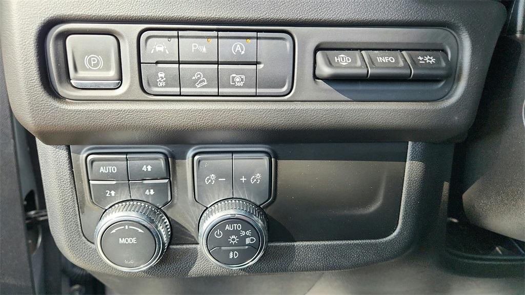 used 2024 GMC Yukon car, priced at $61,000