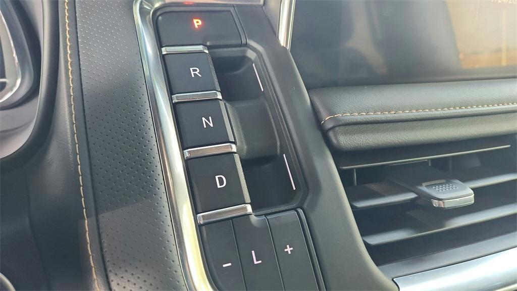 used 2024 GMC Yukon car, priced at $61,000