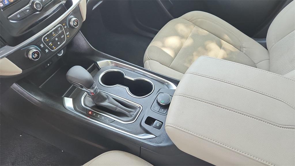 used 2023 Chevrolet Traverse car, priced at $27,500