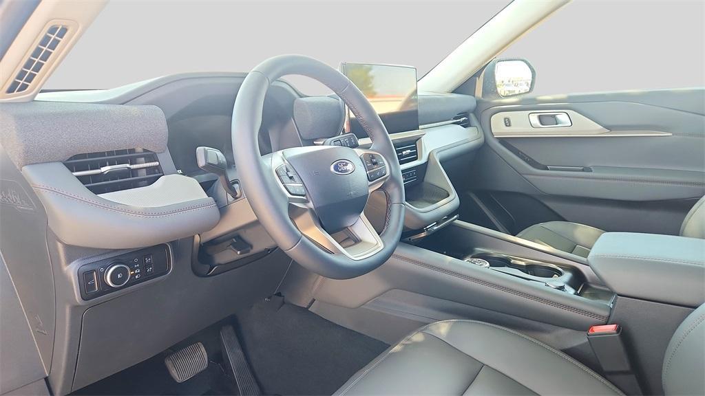 new 2025 Ford Explorer car, priced at $37,366