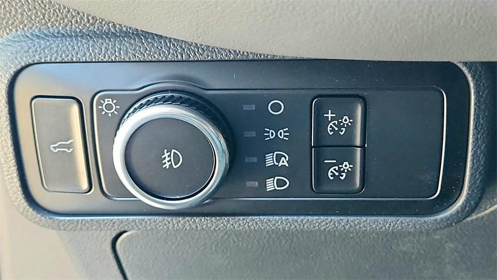 new 2025 Ford Explorer car, priced at $37,366